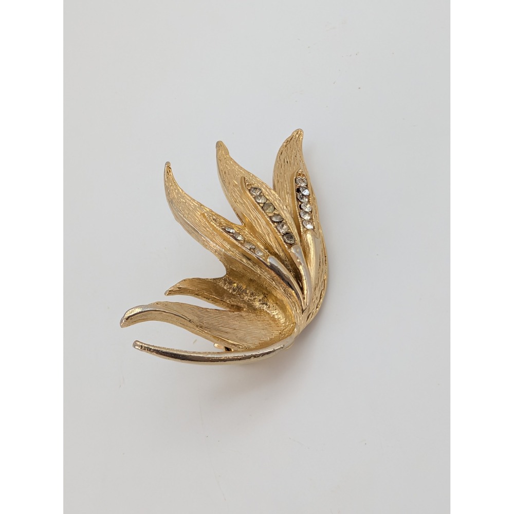 Vintage Gold Tone Rhinestone Textured Leaf Flame Brooch Pin Unsigned 2.25"